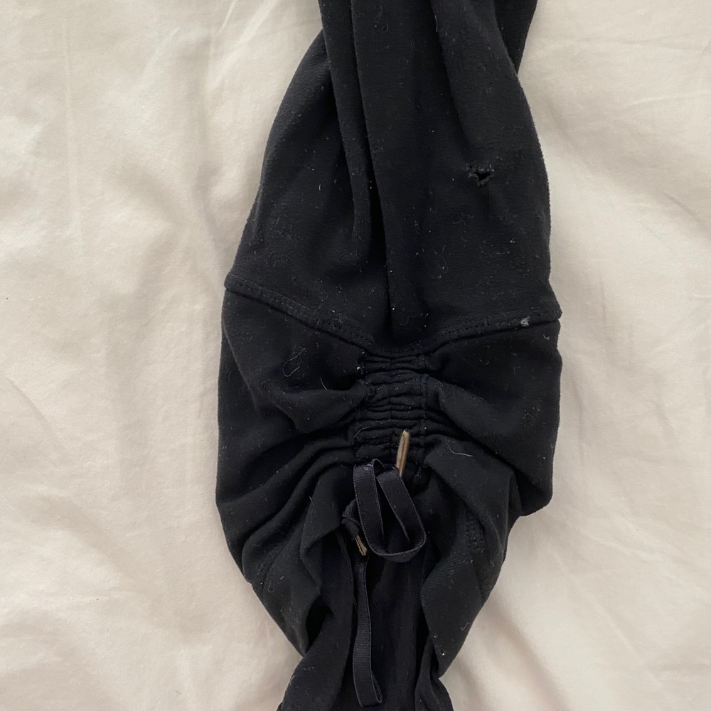 Black Lululemon Capri pants - Picture 3 of 4